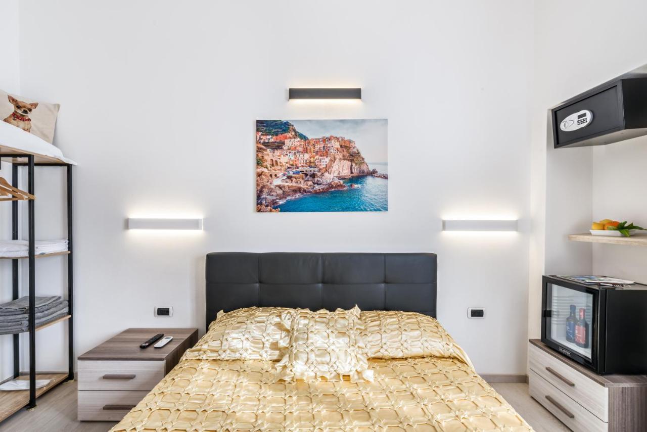 5 Terre Discovering Hotel Riomaggiore Exterior photo
