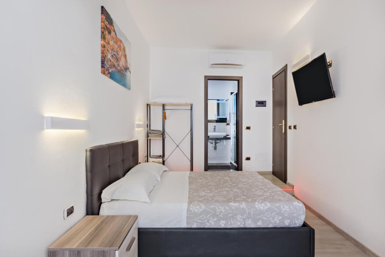5 Terre Discovering Hotel Riomaggiore Exterior photo