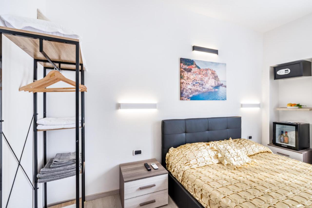 5 Terre Discovering Hotel Riomaggiore Exterior photo